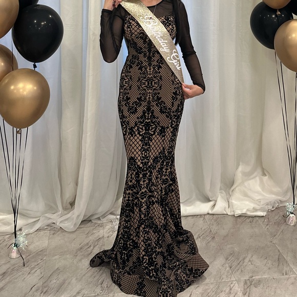 Elegant Black and Gold Birthday dress
